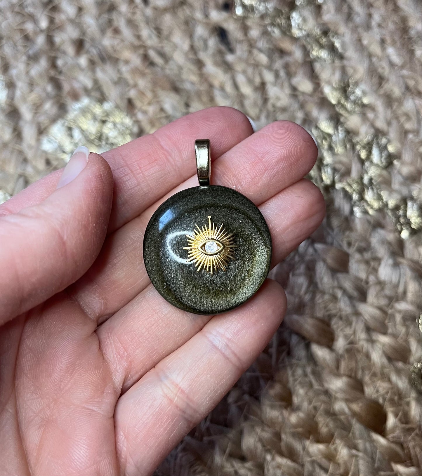 Pendentif talisman protecteur Obsidienne dorée