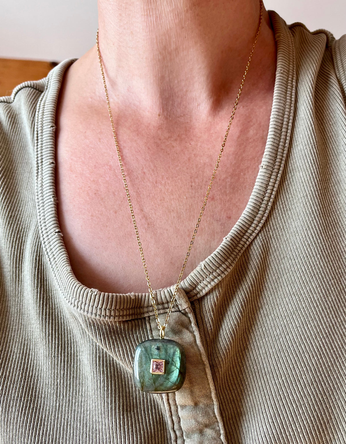 Sautoir amulette Labradorite
