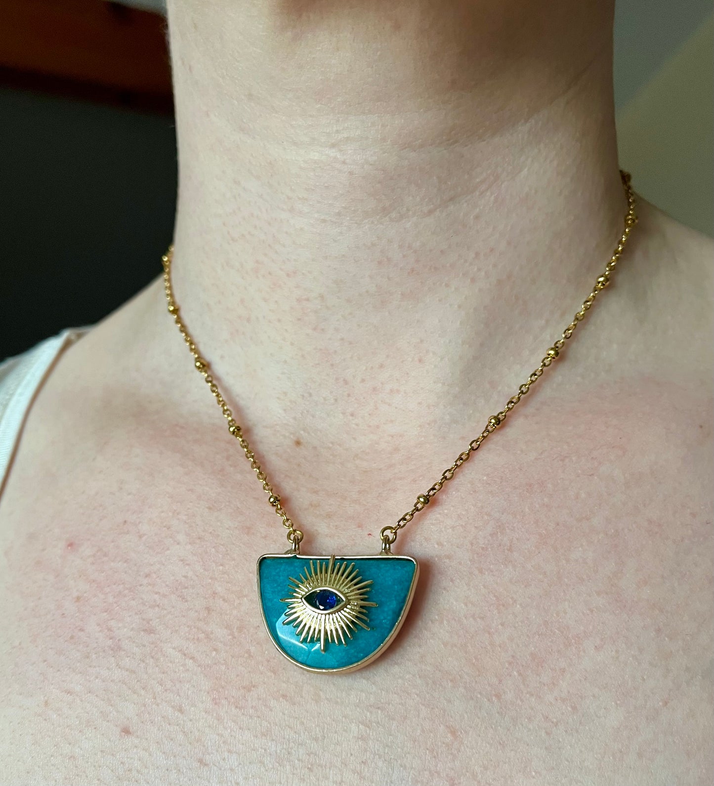 Collier grigri Jade bleu