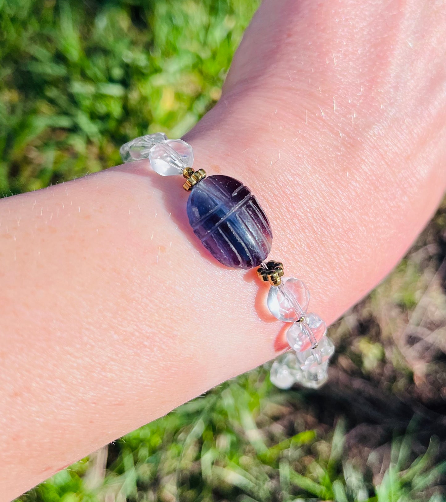 Bracelet amulette scarabée Fluorite et Cristal de Roche