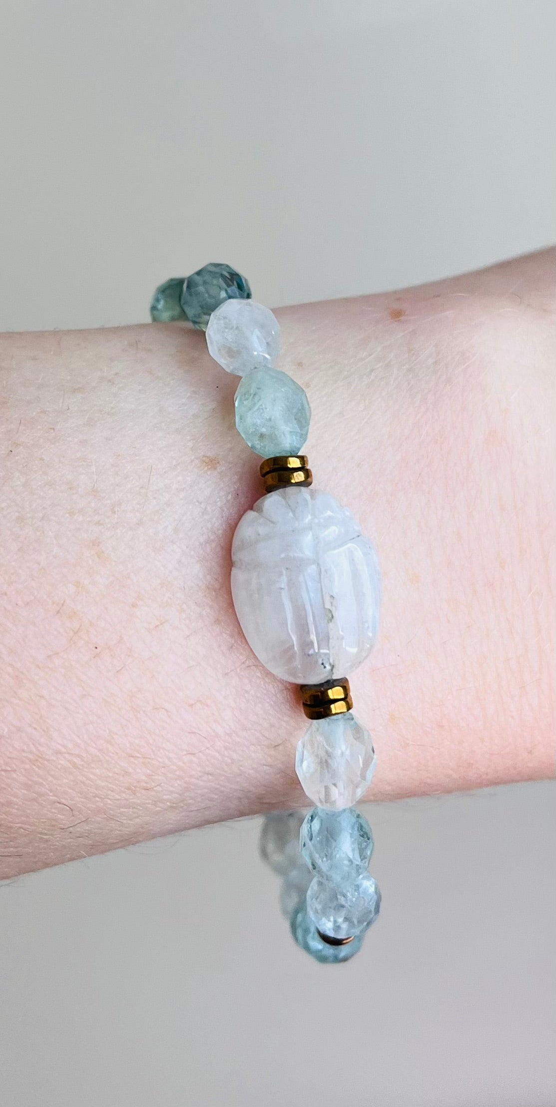 Bracelet amulette scarabée Pierre de Lune et Fluorite
