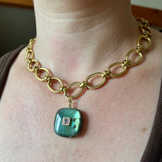 Collier grigri Labradorite