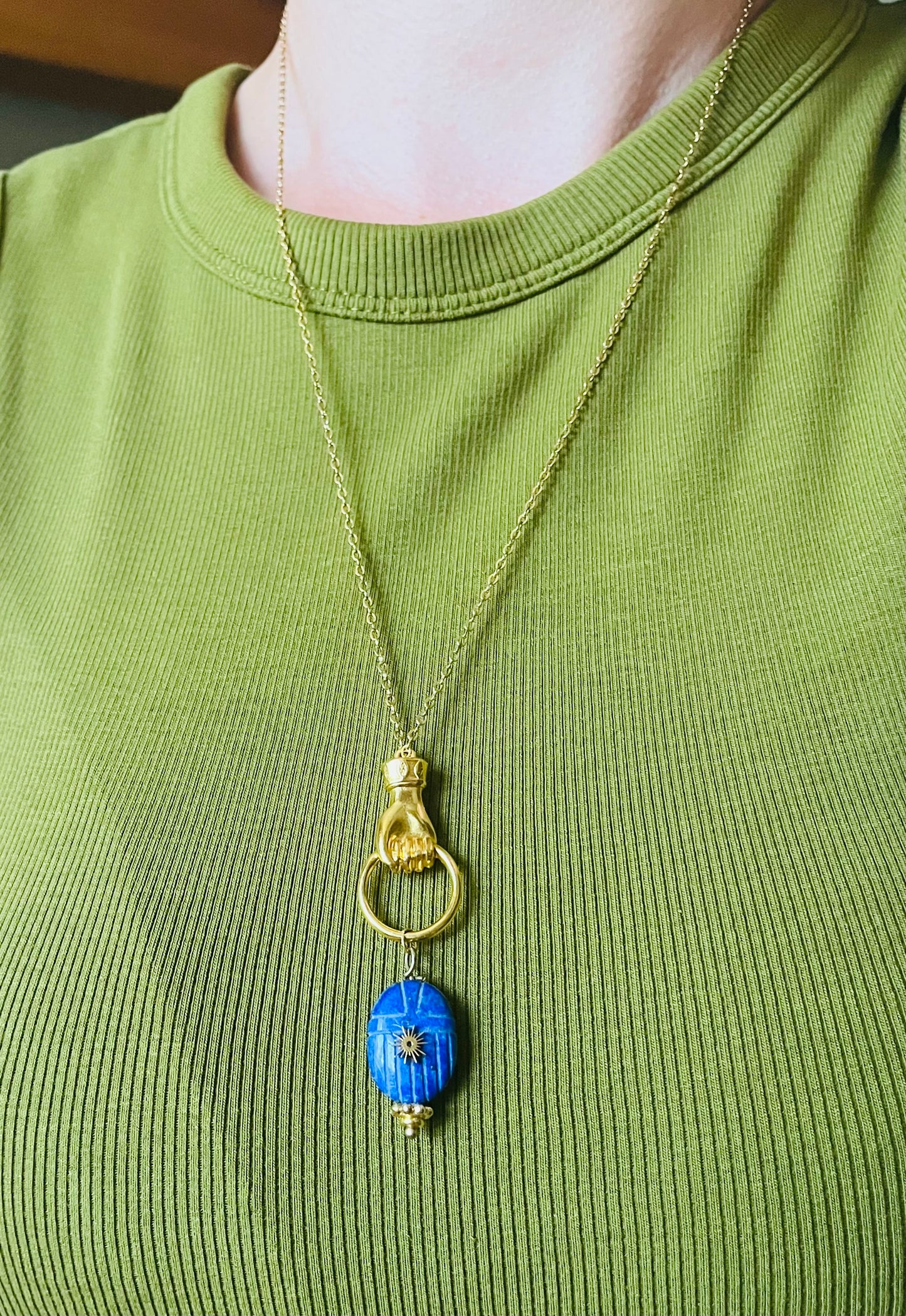 Collier sautoir talisman scarabée Lapis-lazuli