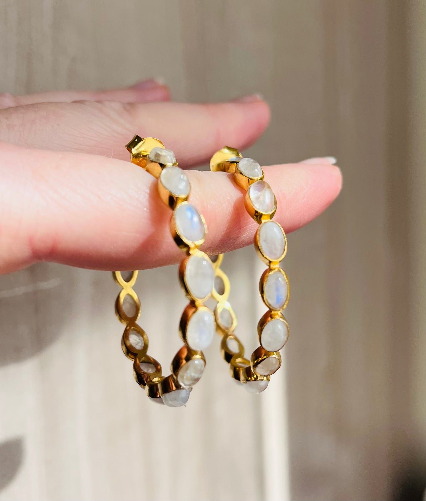 Boucles d’oreilles créoles Pierre de Lune