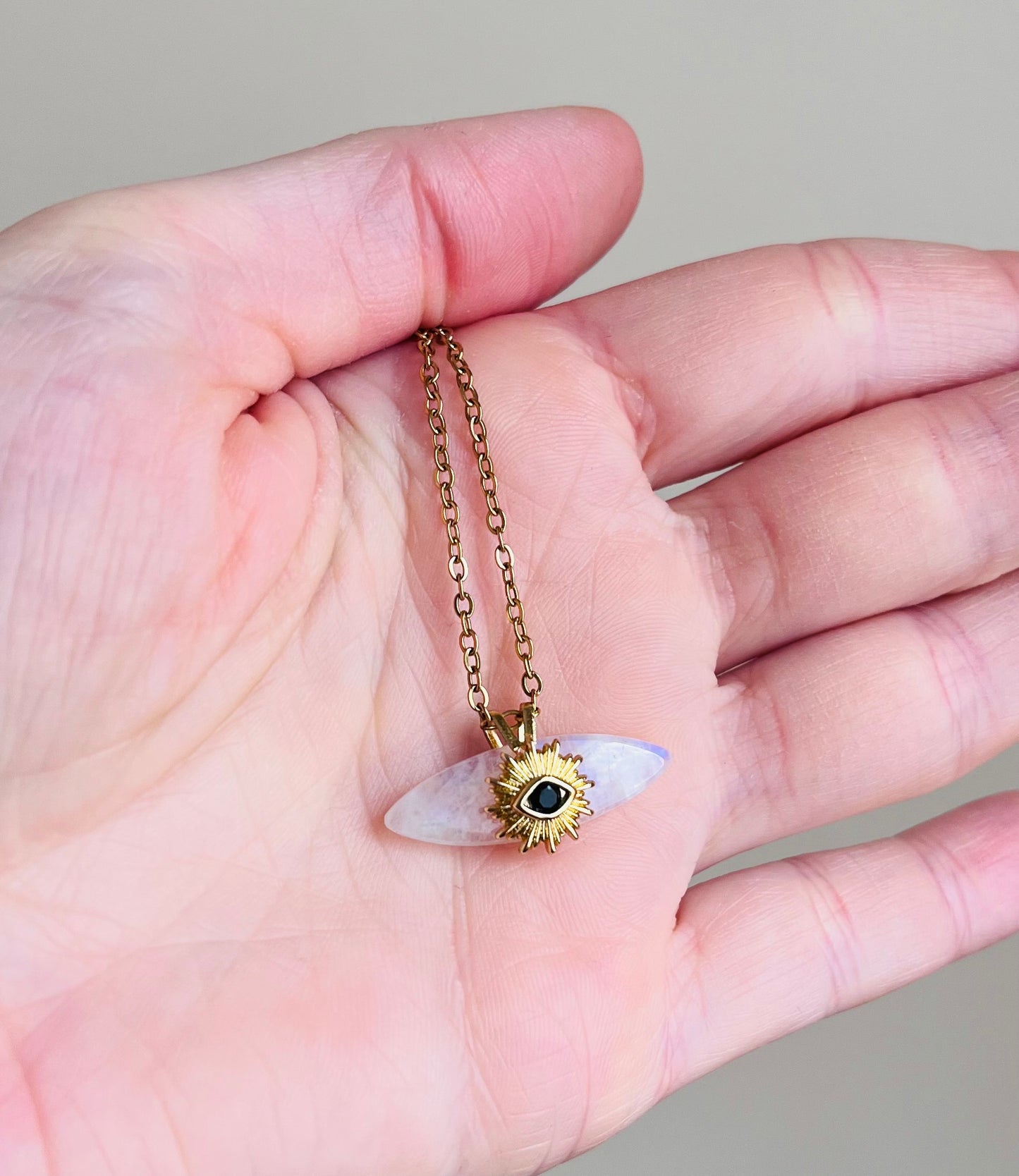 Collier talisman œil protecteur Pierre de Lune