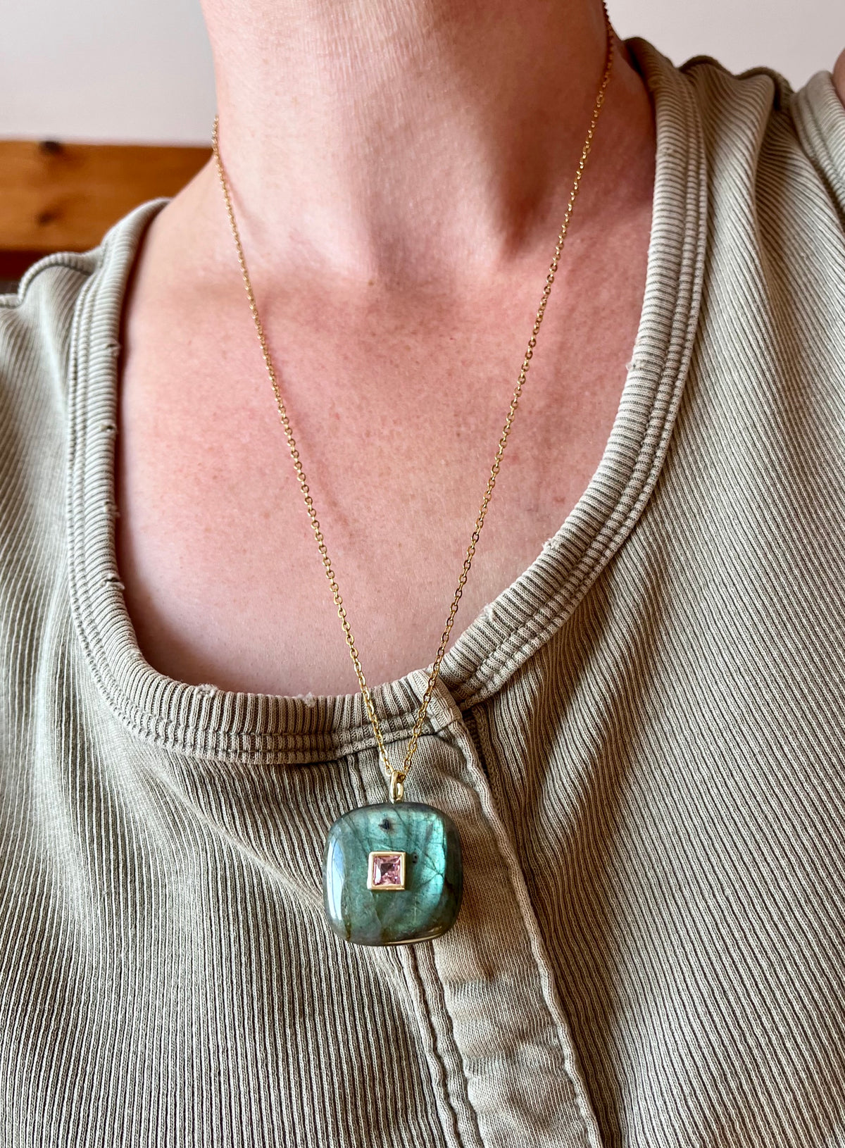 Sautoir amulette Labradorite