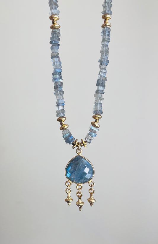Collier grigri Labradorite