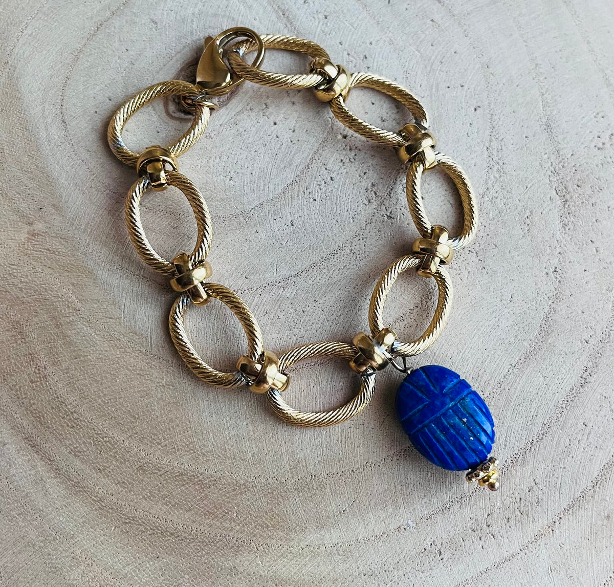 Bracelet amulette scarabée Lapis-lazuli