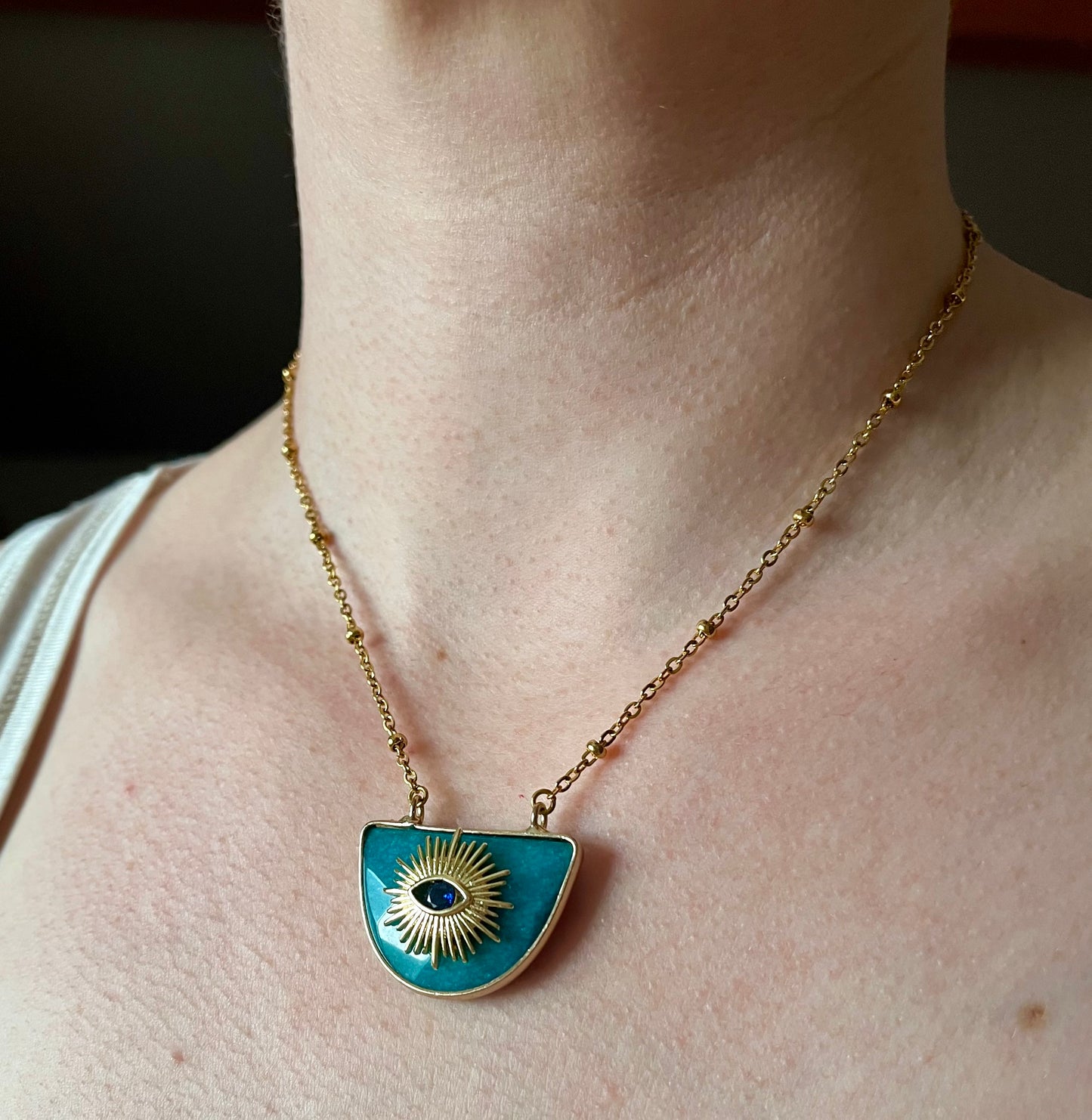 Collier grigri Jade bleu