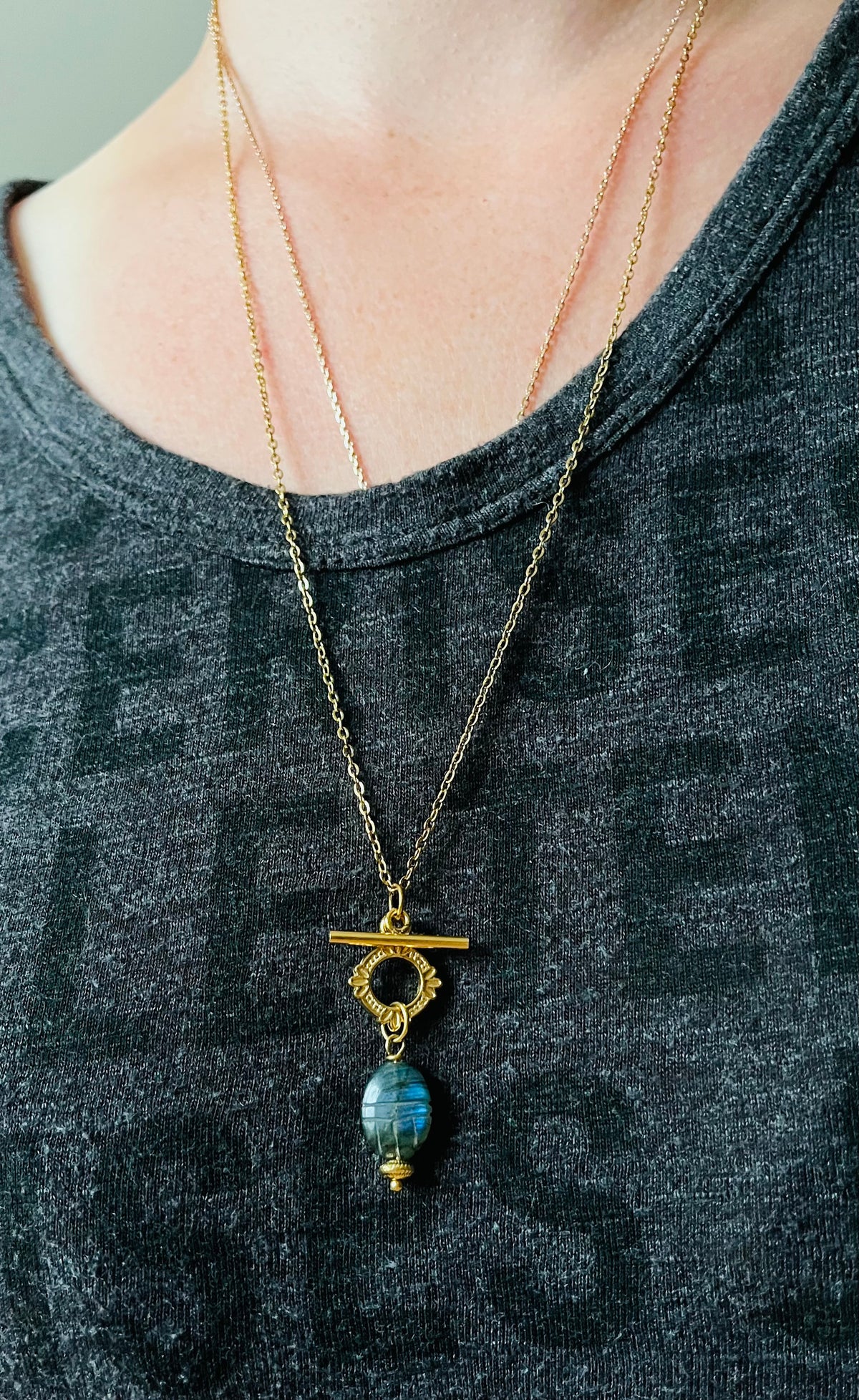 Collier Sautoir grigri scarabée porte bonheur Labradorite