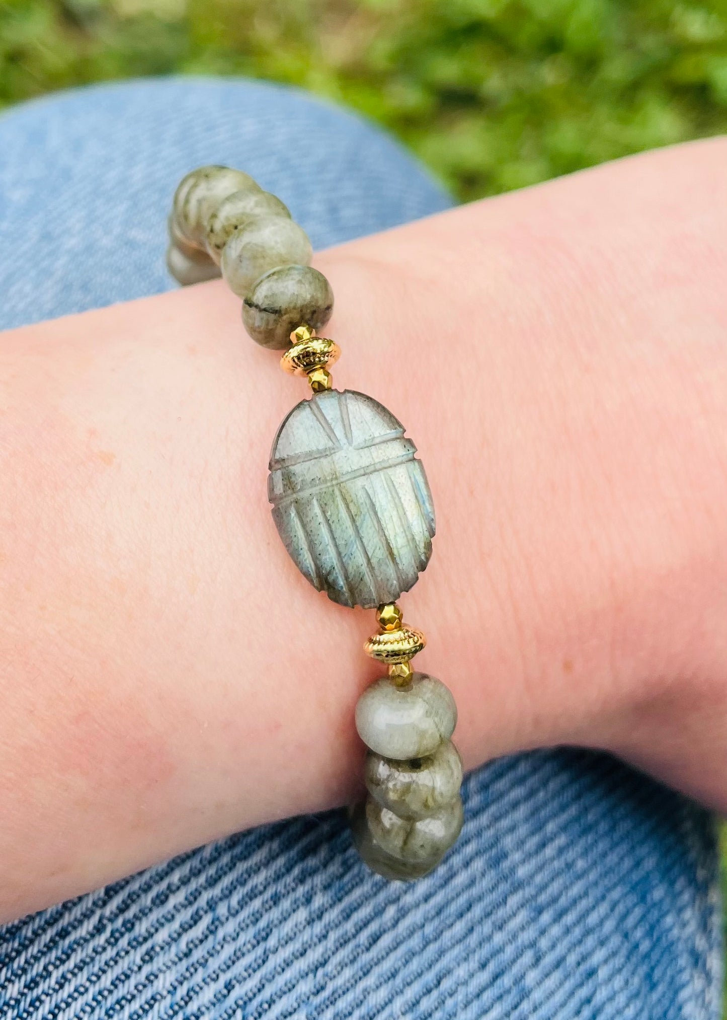 Bracelet amulette scarabée Labradorite