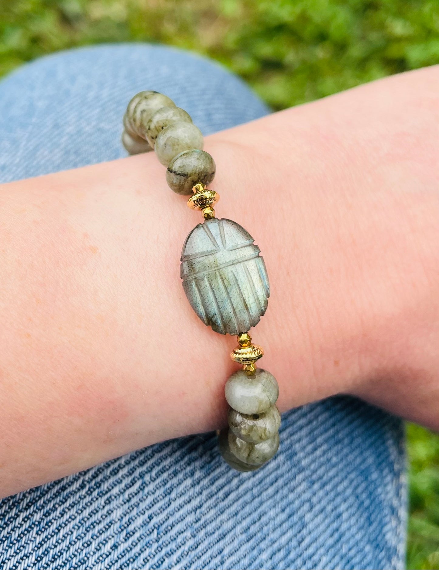 Bracelet amulette scarabée Labradorite