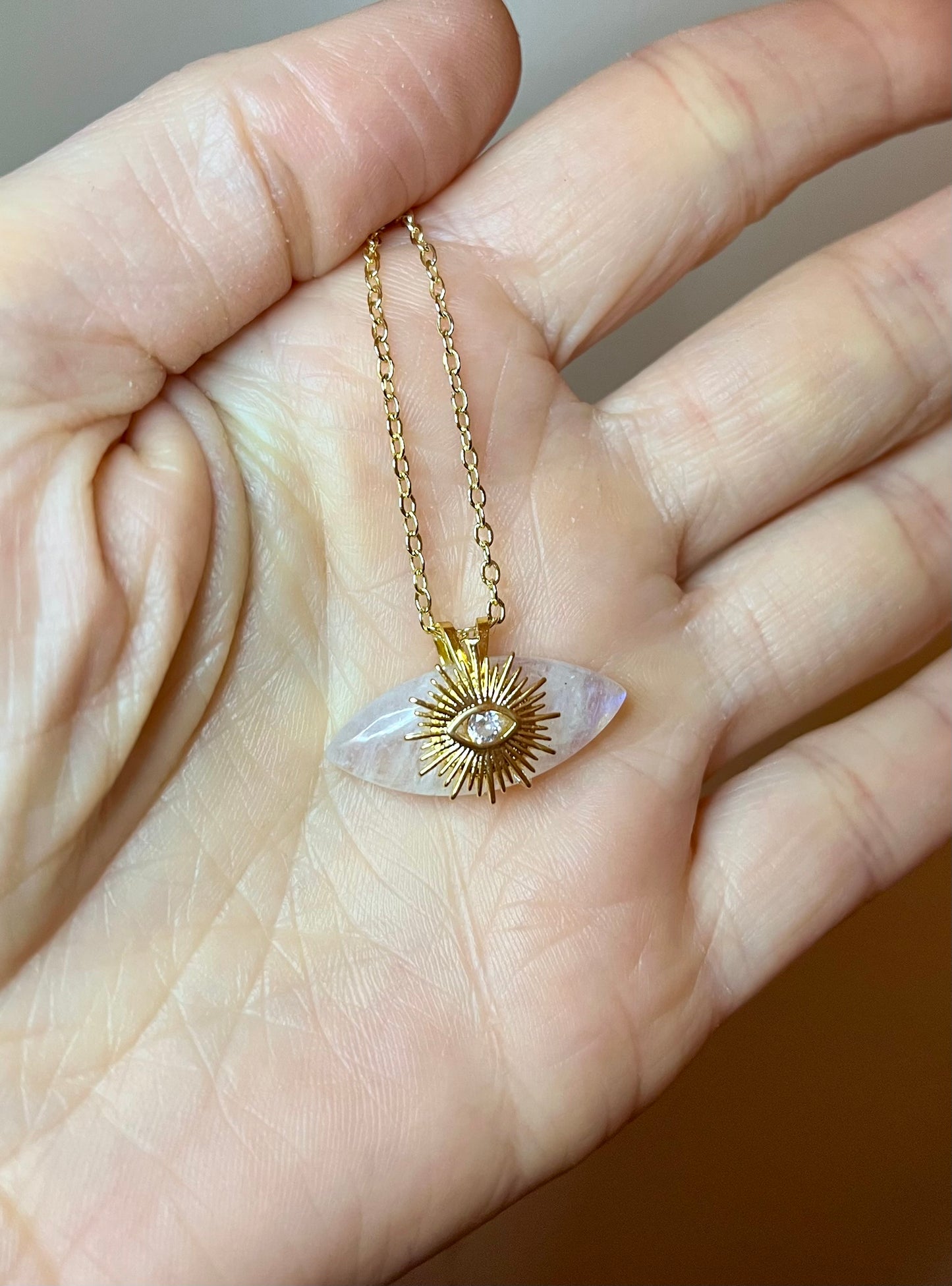 Collier talisman œil protecteur Pierre de Lune