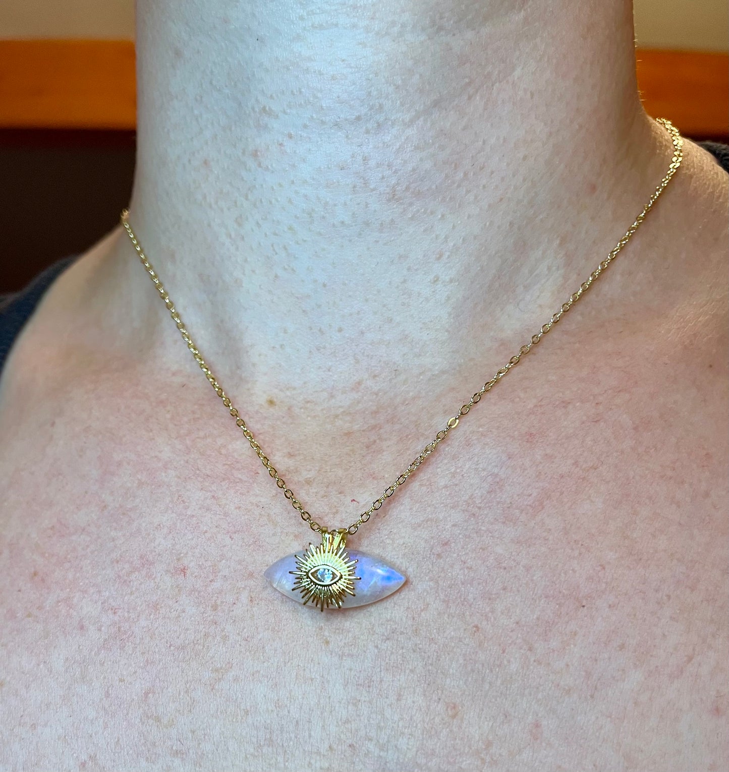 Collier talisman œil protecteur Pierre de Lune