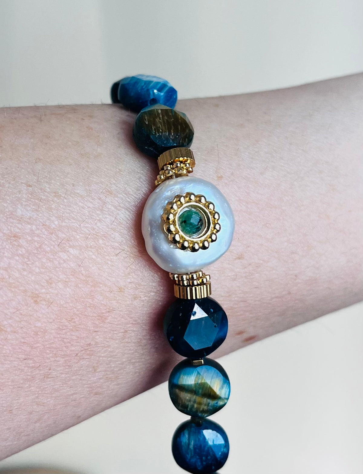 Bracelet Œil de Tigre bleu et Perle d’eau douce