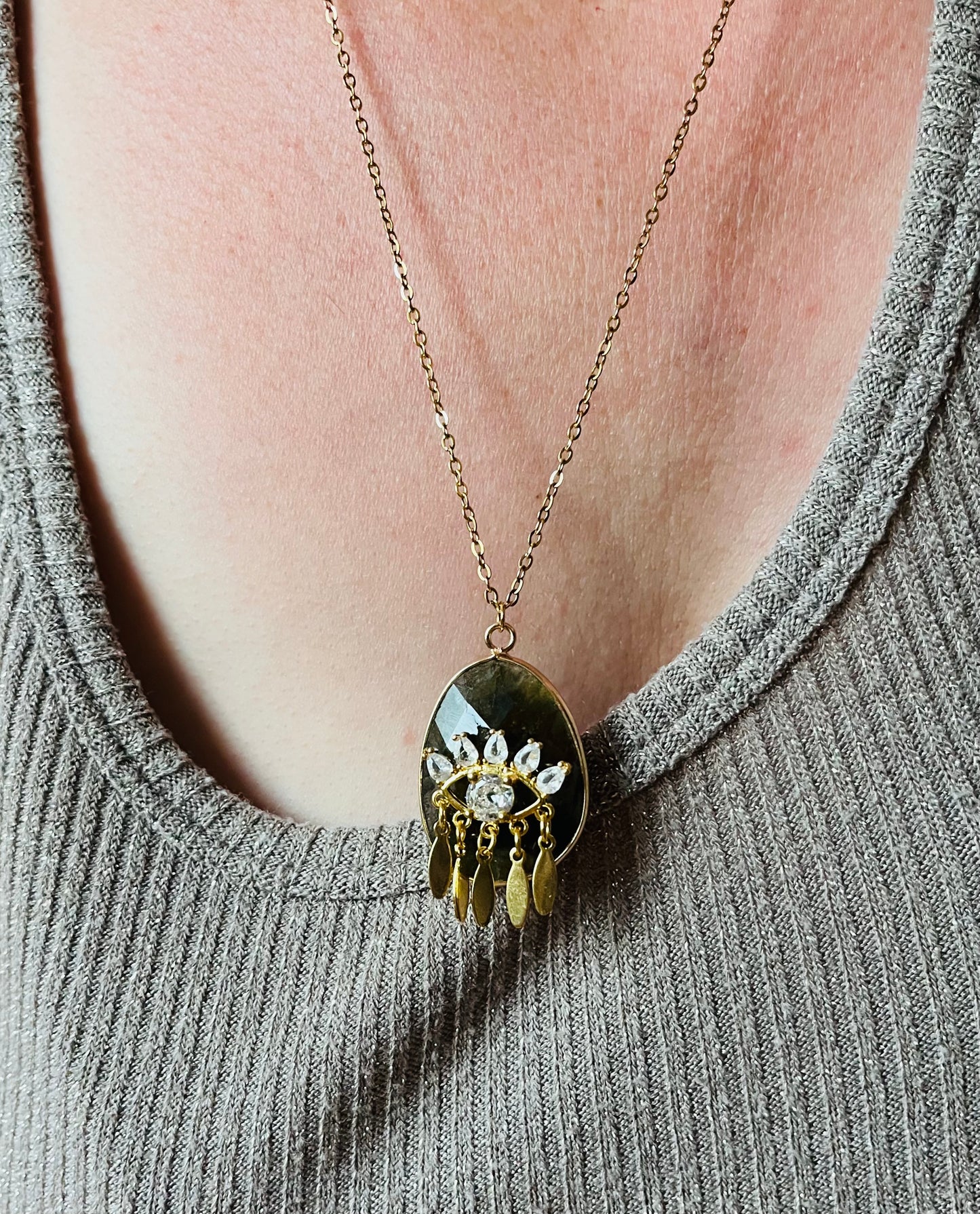Collier sautoir talisman protecteur Labradorite