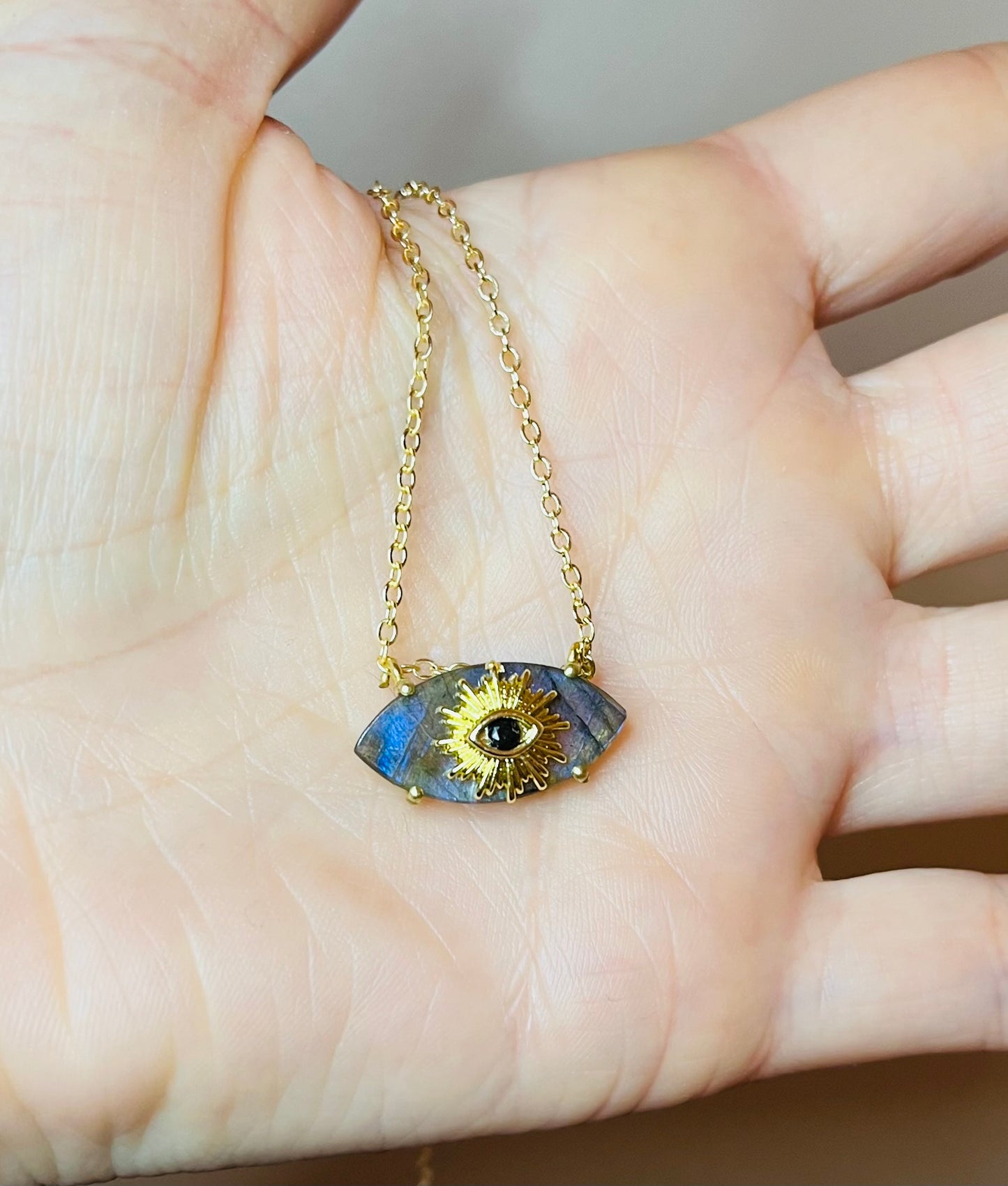 Collier amulette œil protecteur Labradorite