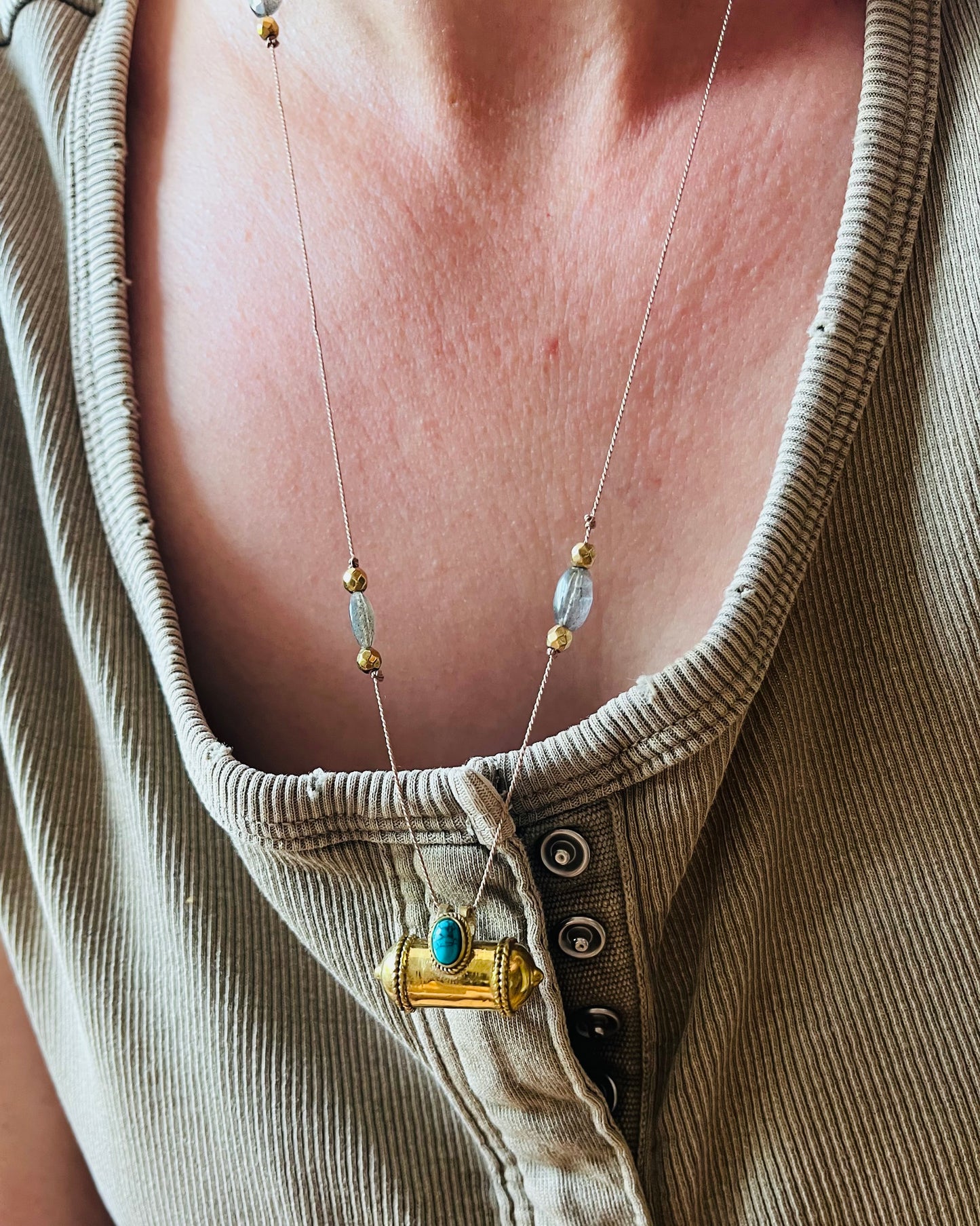 Collier sautoir talisman protecteur Boîte à vœux - Turquoise et Labradorite