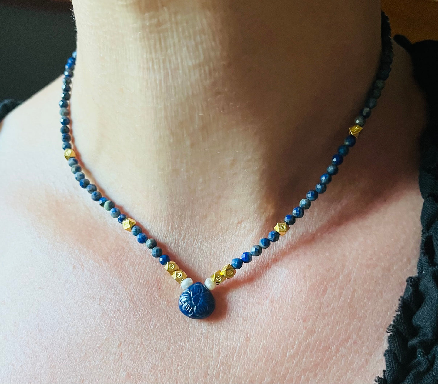 Collier talisman Lapis-lazuli