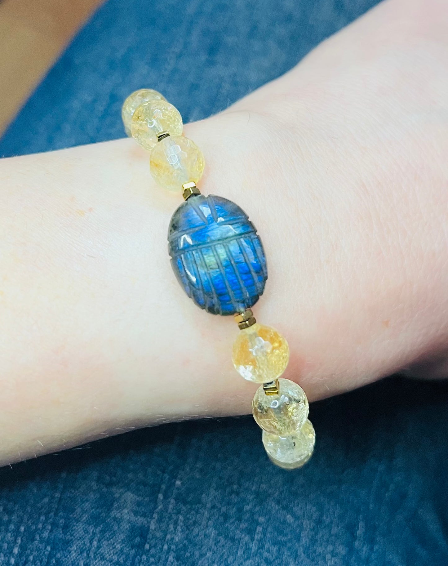 Bracelet amulette scarabée Labradorite et Citrine