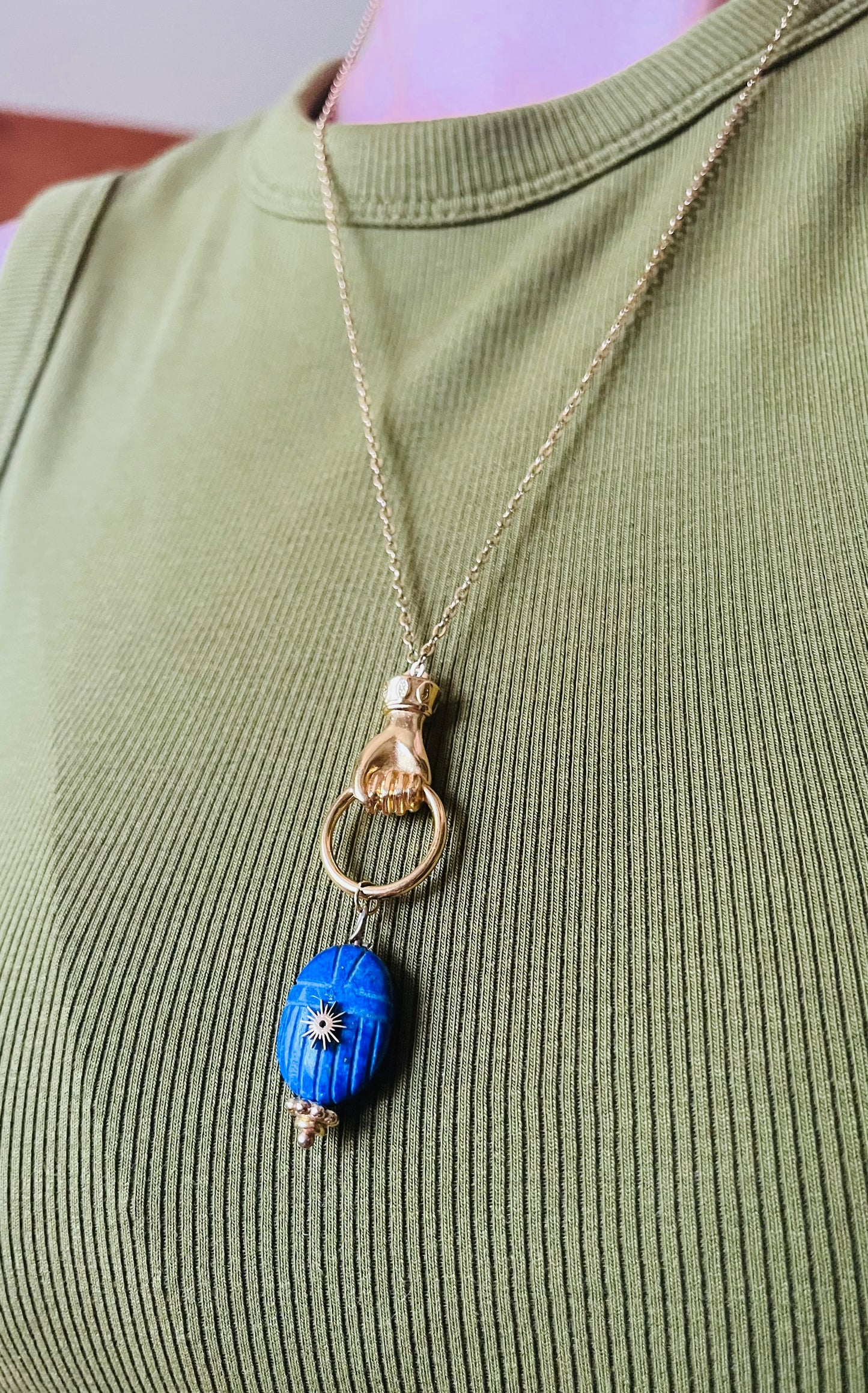 Collier sautoir talisman scarabée Lapis-lazuli