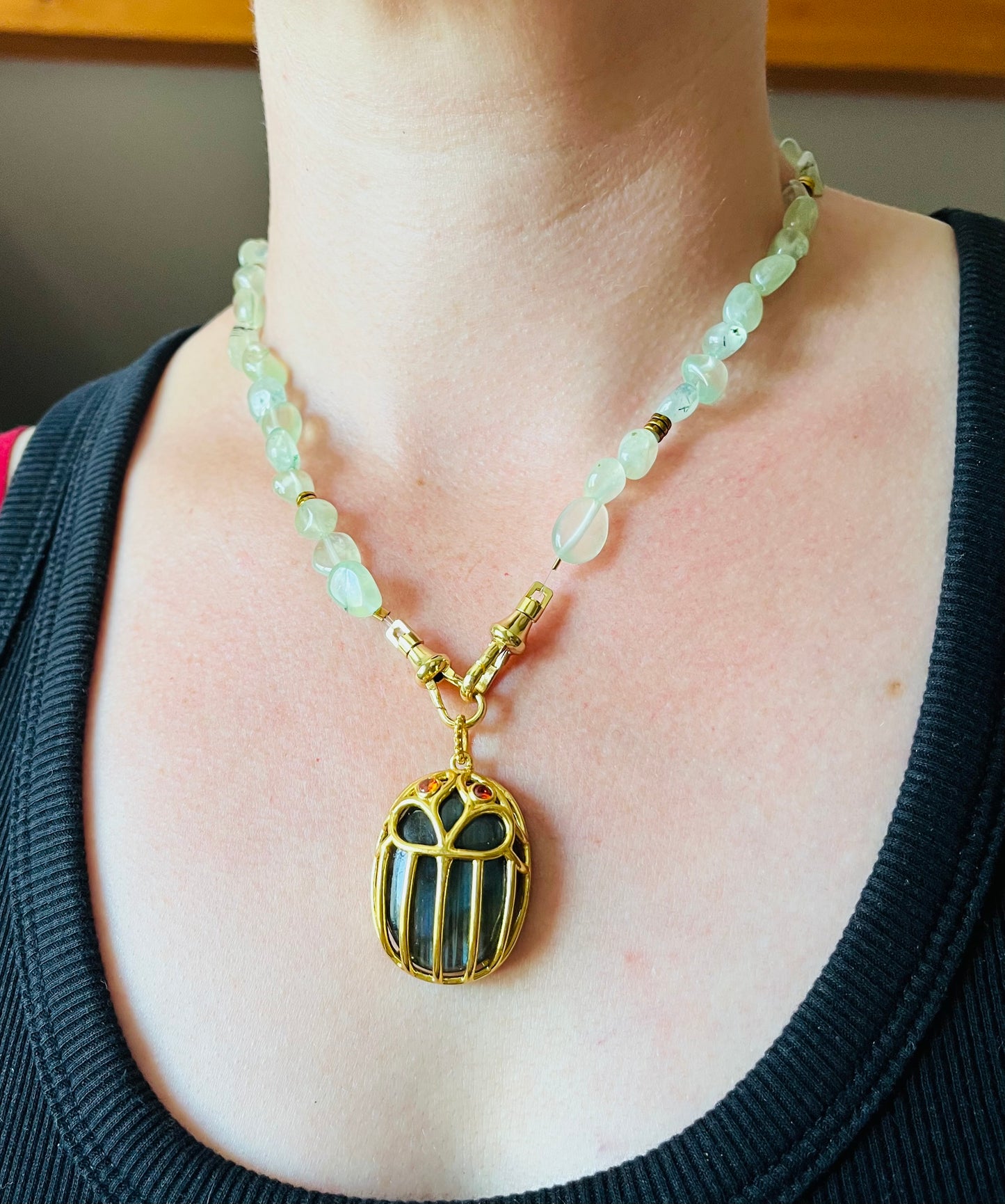 Collier Locket Talisman scarabée Labradorite