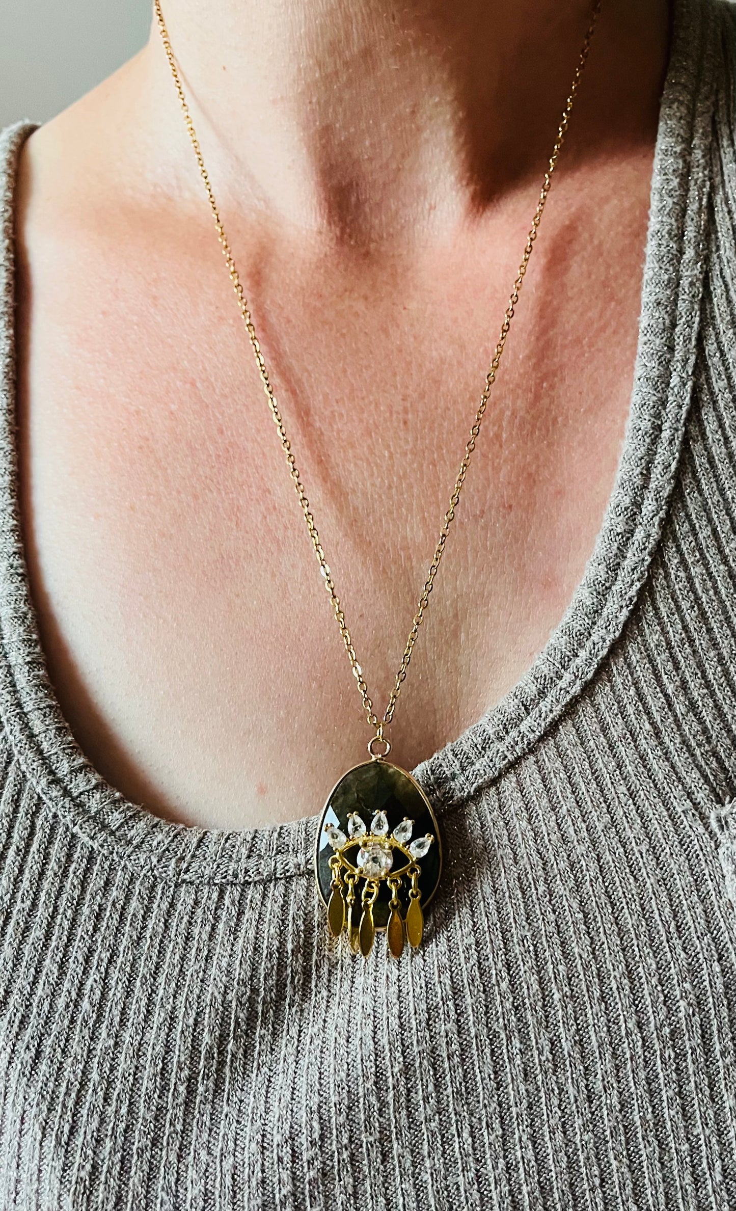 Collier sautoir talisman protecteur Labradorite