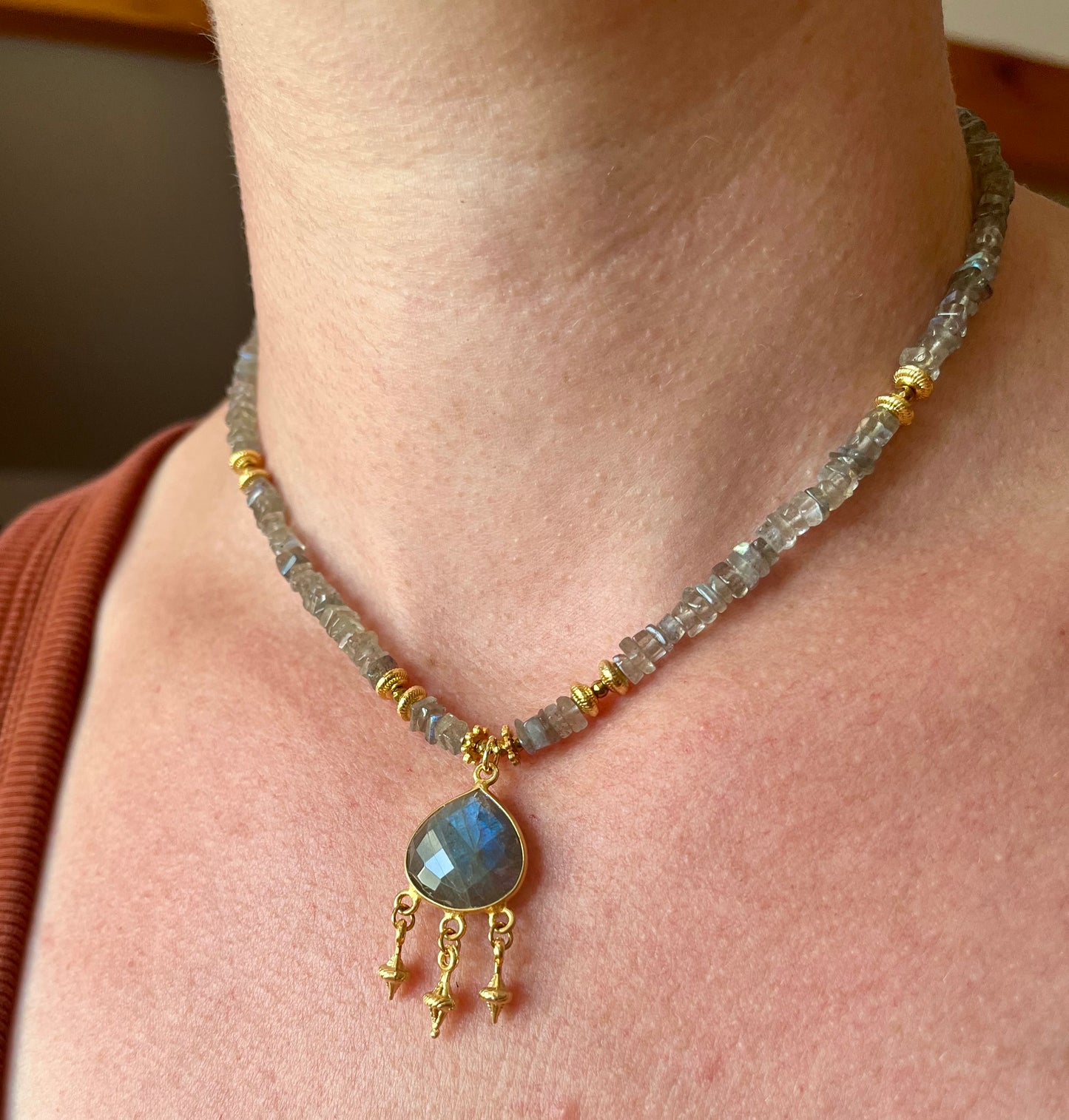 Collier grigri Labradorite