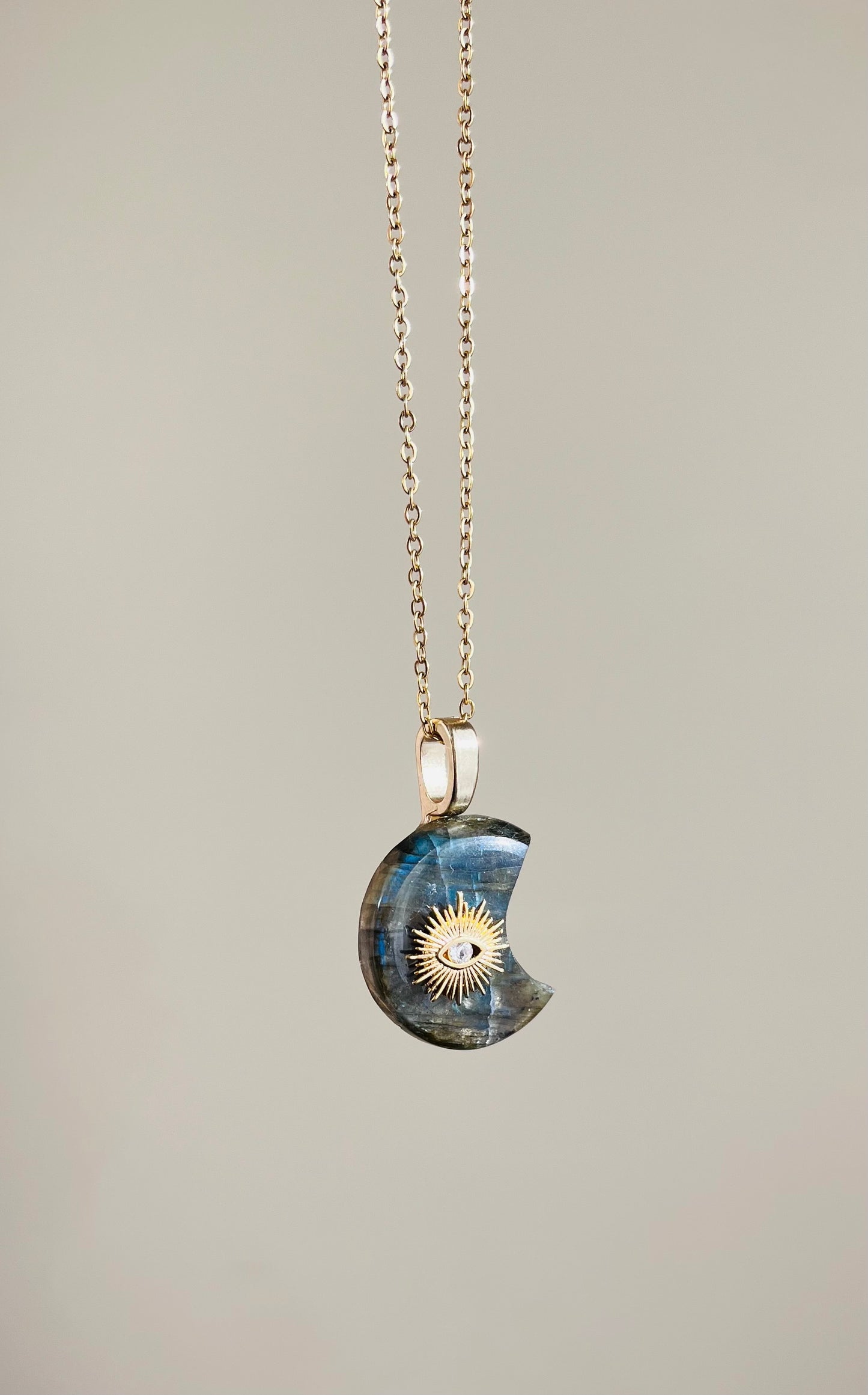 Collier pendentif Lune Labradorite