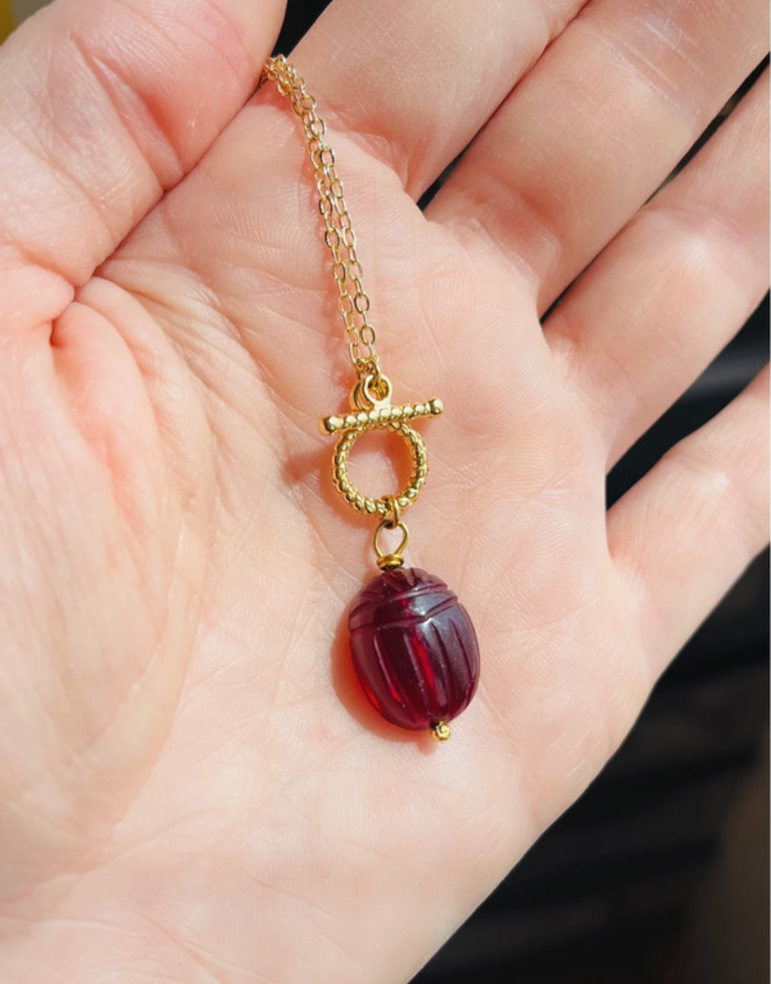 Collier talisman scarabée Grenat