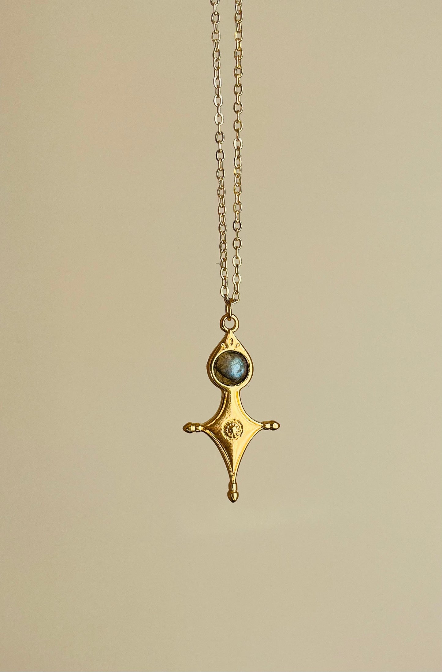 Collier Talisman Croix Touareg Labradorite