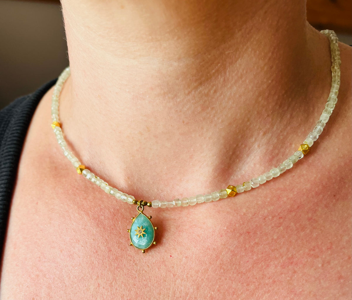 Collier grigri Prehnite et Amazonite