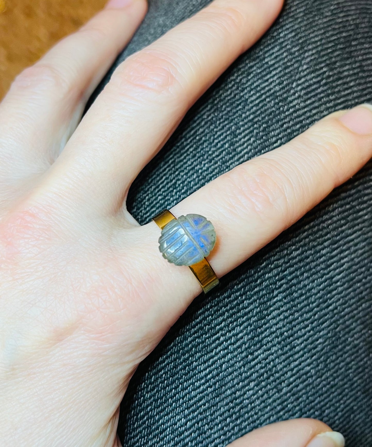 Bague talisman scarabée Labradorite