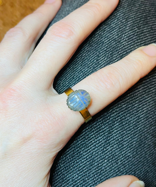 Bague talisman scarabée Labradorite