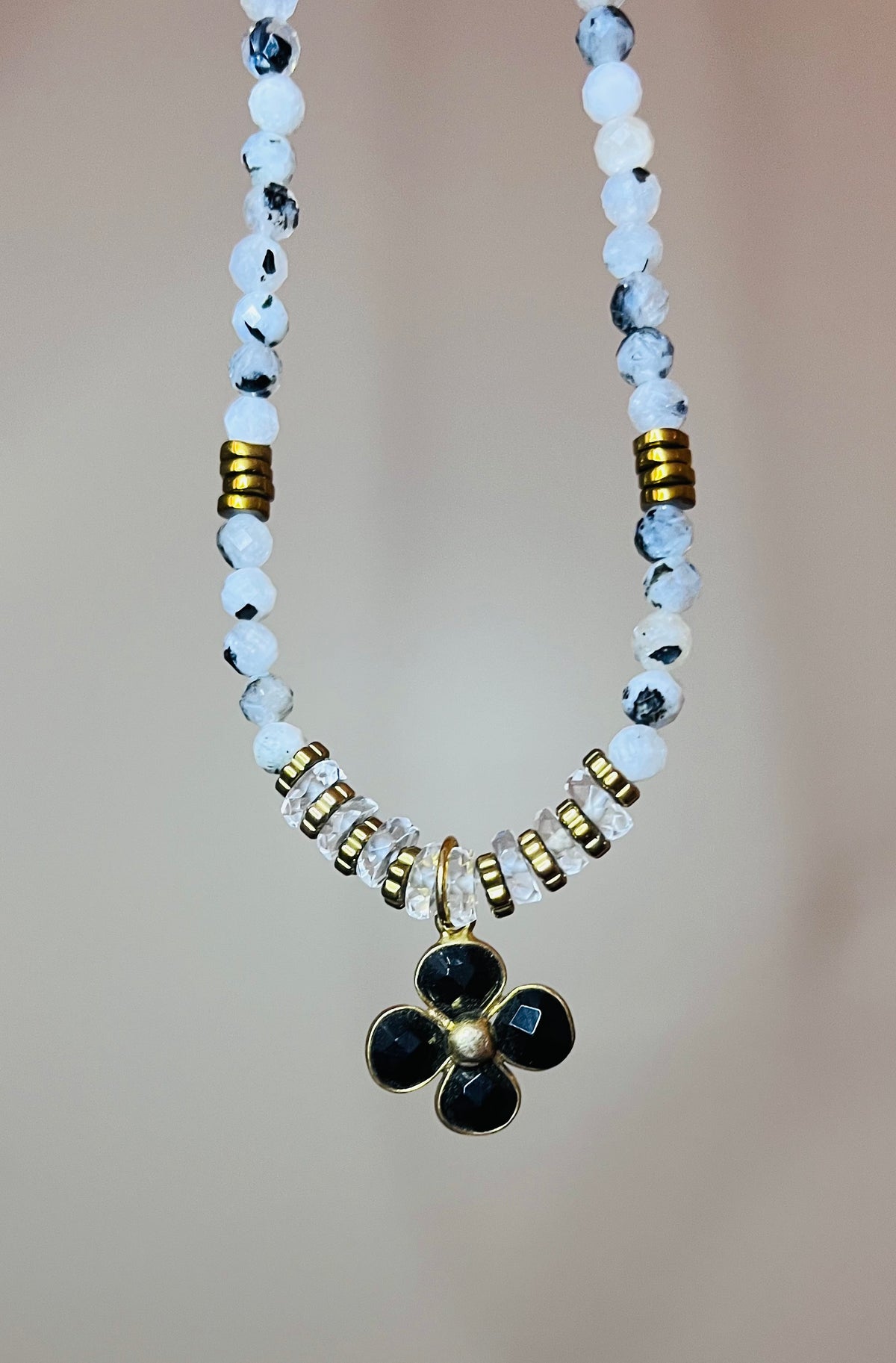 Collier Pierre de Lune et Onyx noir