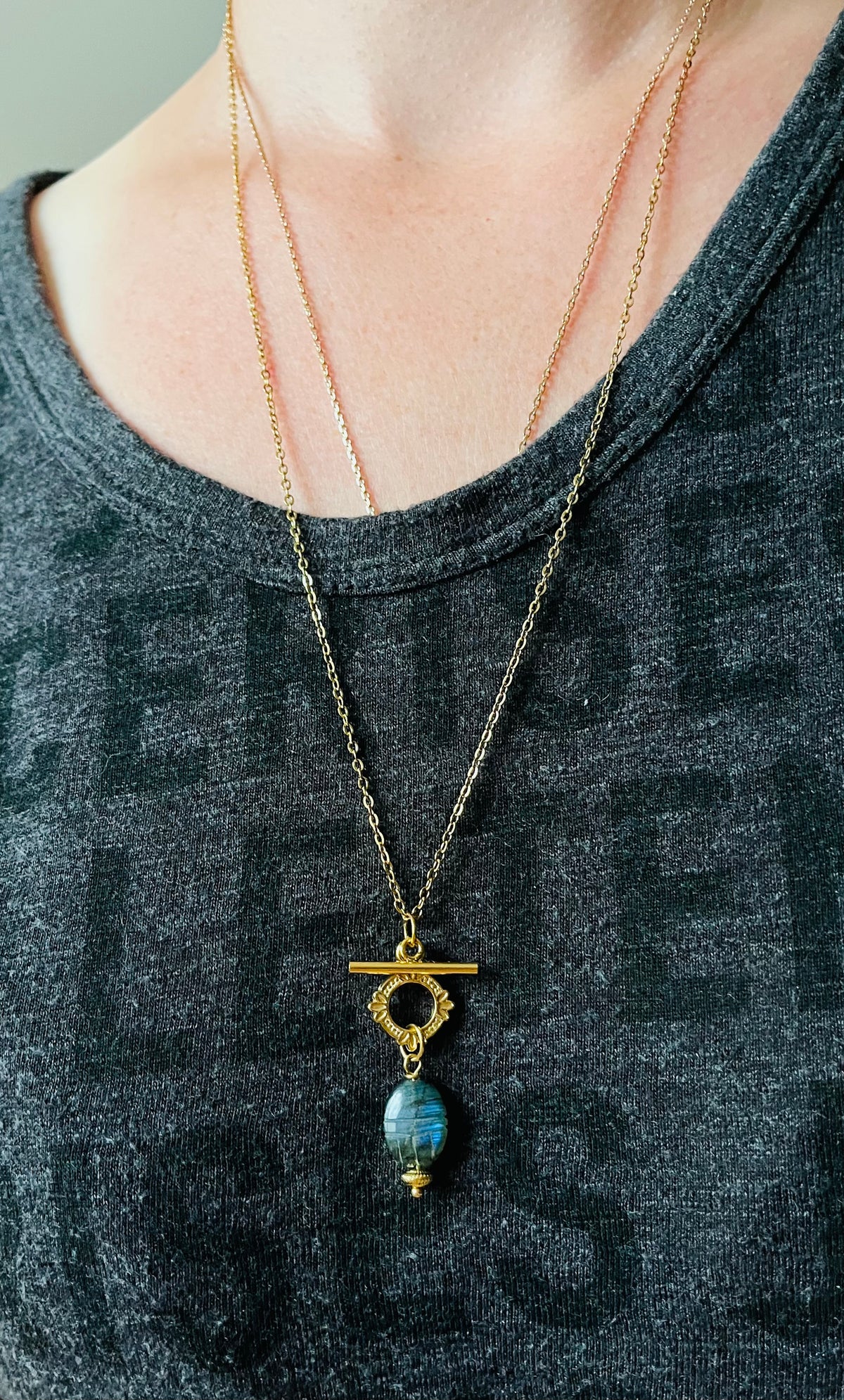 Collier Sautoir grigri scarabée porte bonheur Labradorite