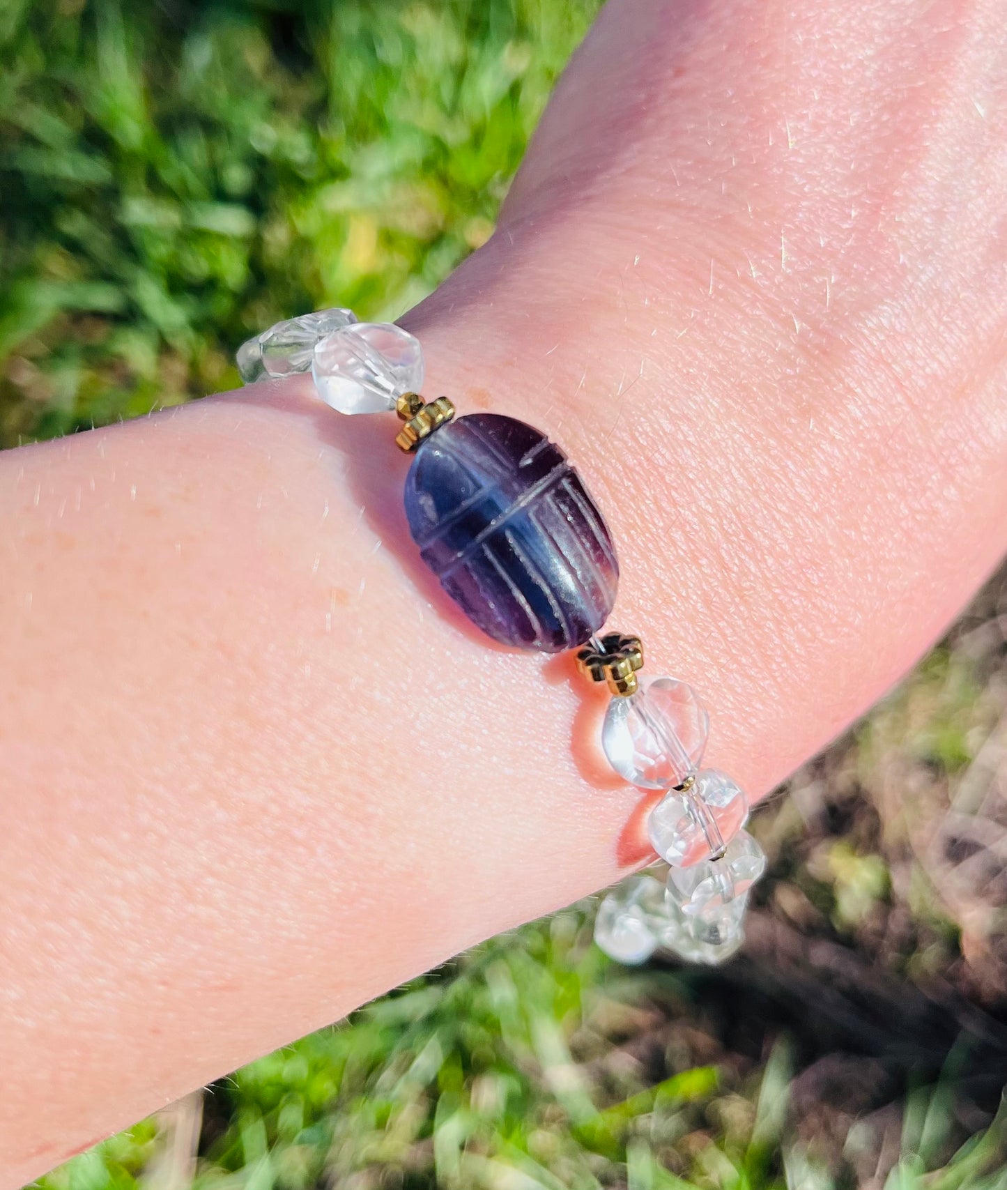 Bracelet amulette scarabée Fluorite et Cristal de Roche