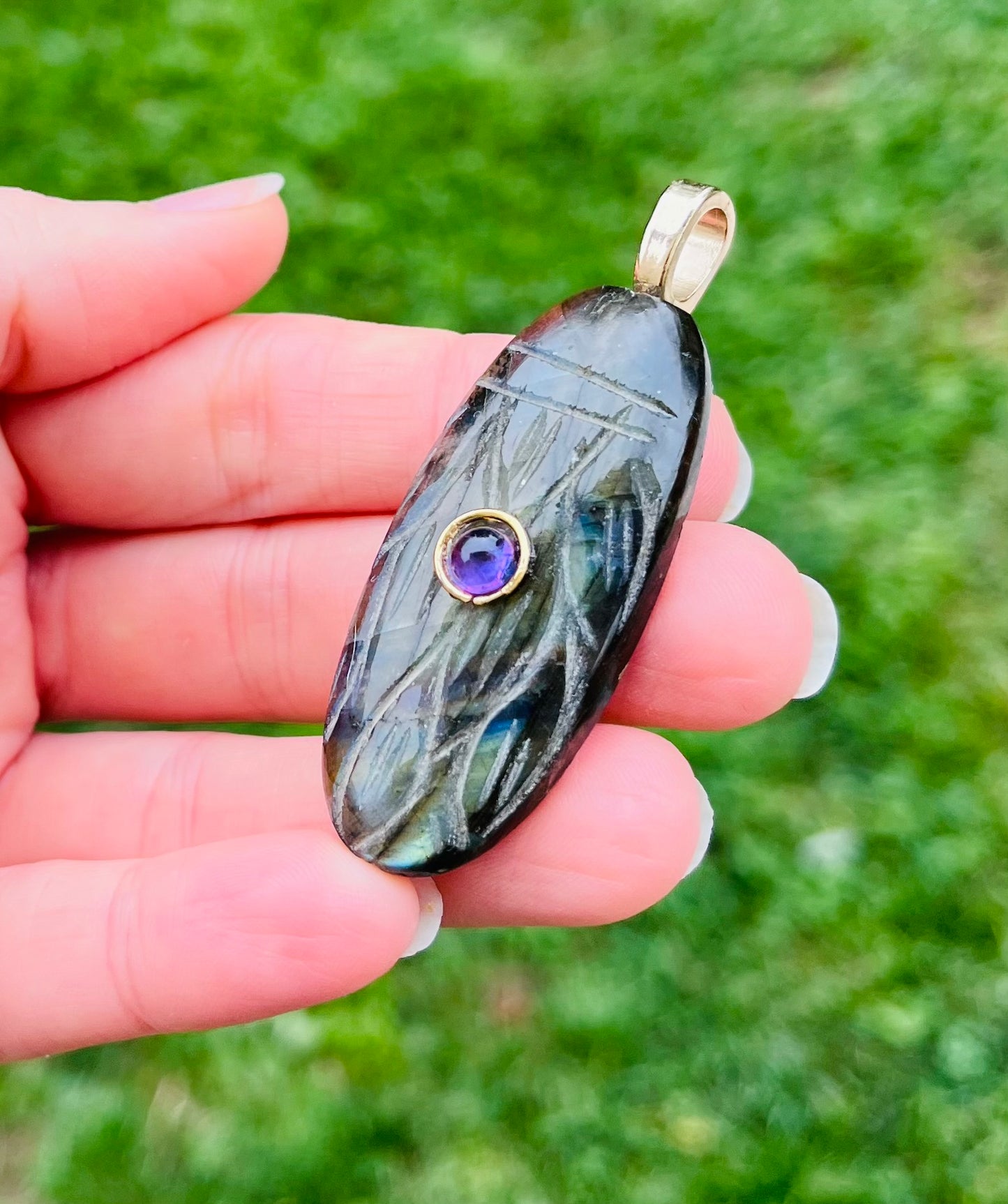 Pendentif amulette scarabée Labradorite