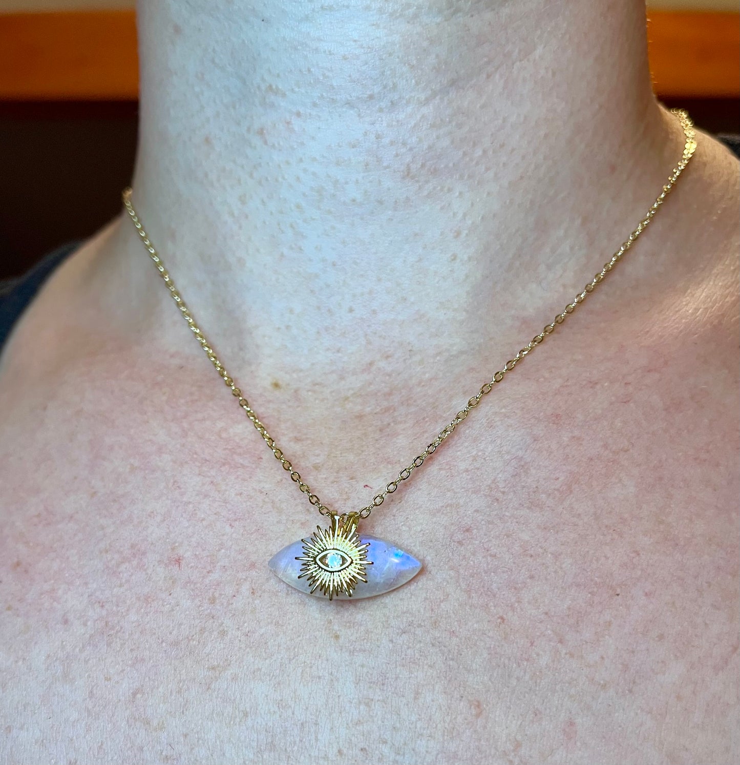 Collier talisman œil protecteur Pierre de Lune