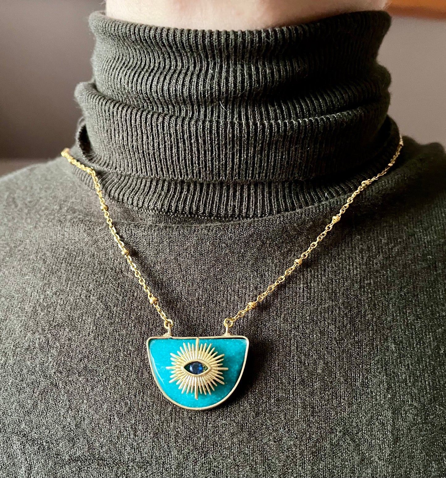 Collier grigri Jade bleu
