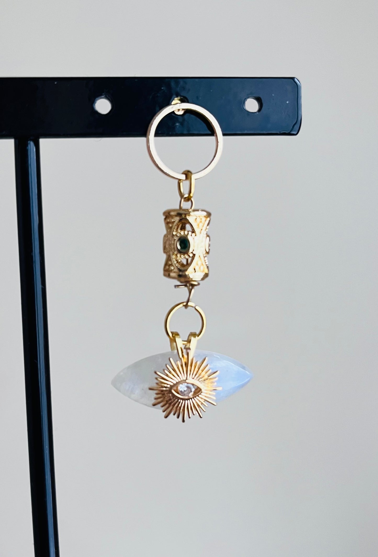 Mono boucle œil protecteur Pierre de Lune