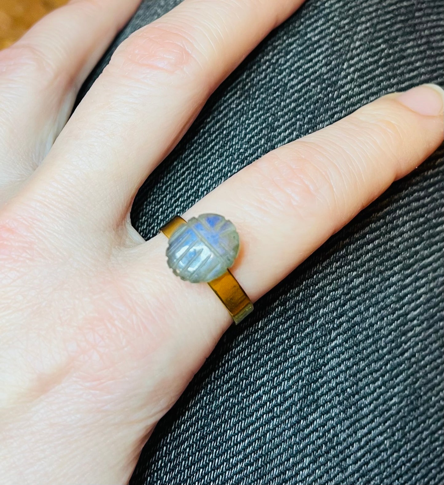 Bague talisman scarabée Labradorite