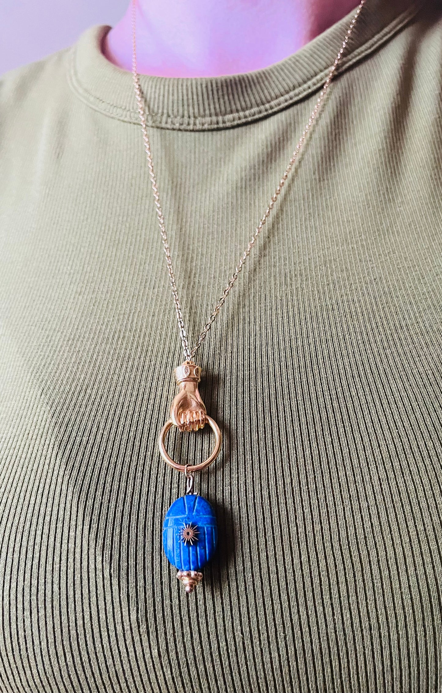 Collier sautoir talisman scarabée Lapis-lazuli