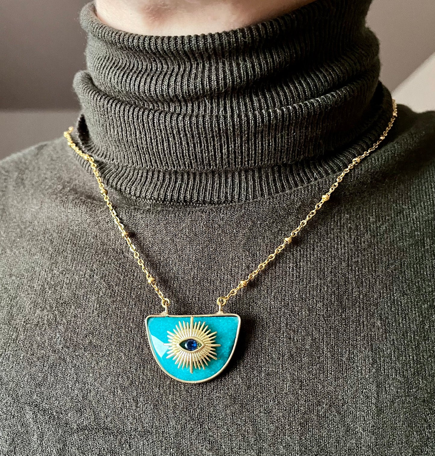 Collier grigri Jade bleu
