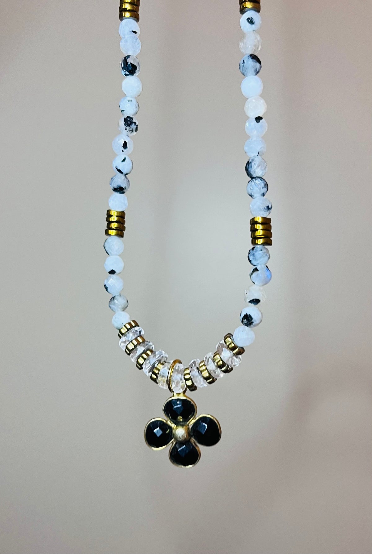 Collier Pierre de Lune et Onyx noir