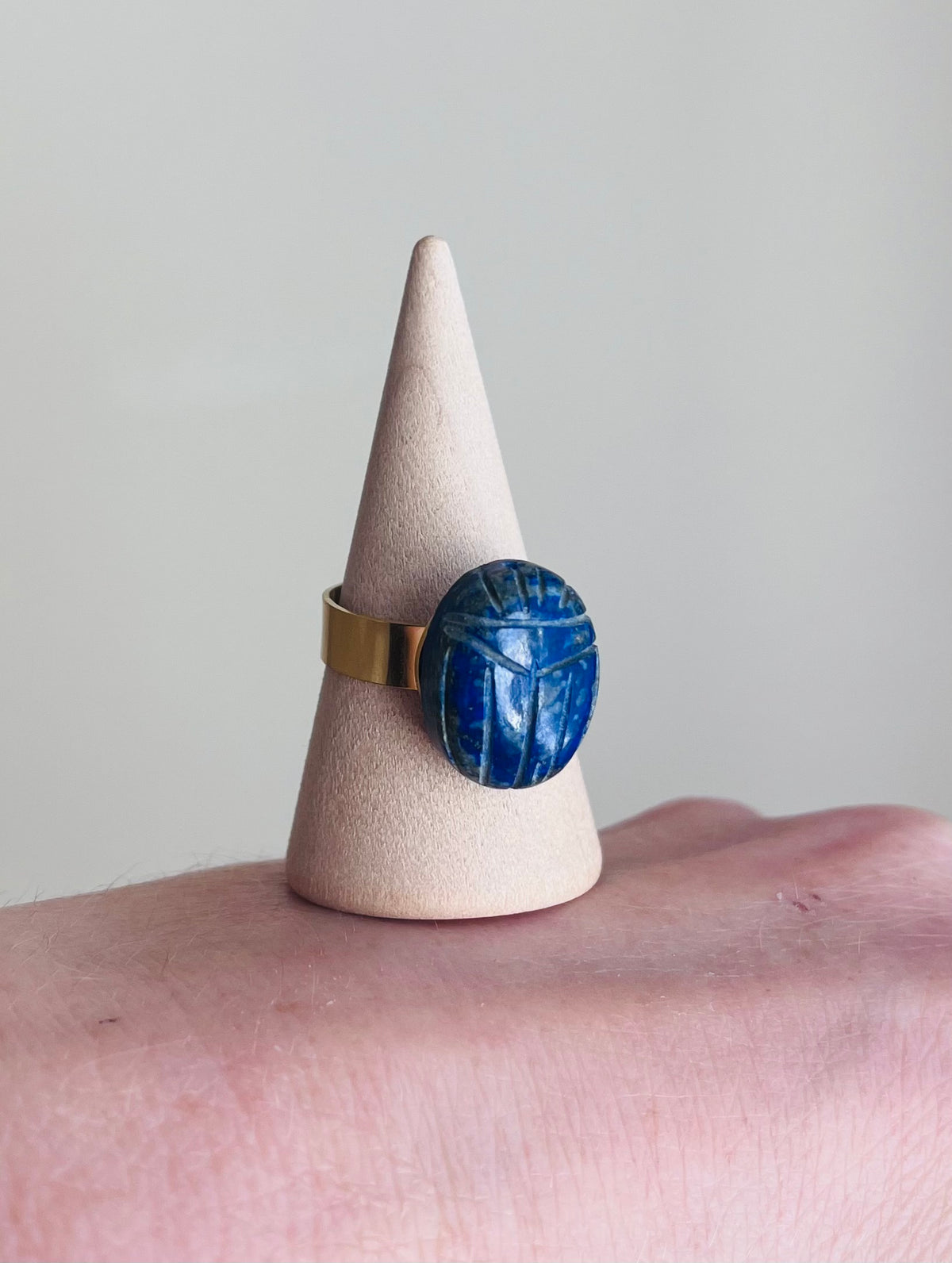 Bague talisman scarabée Lapis-lazuli porte bonheur