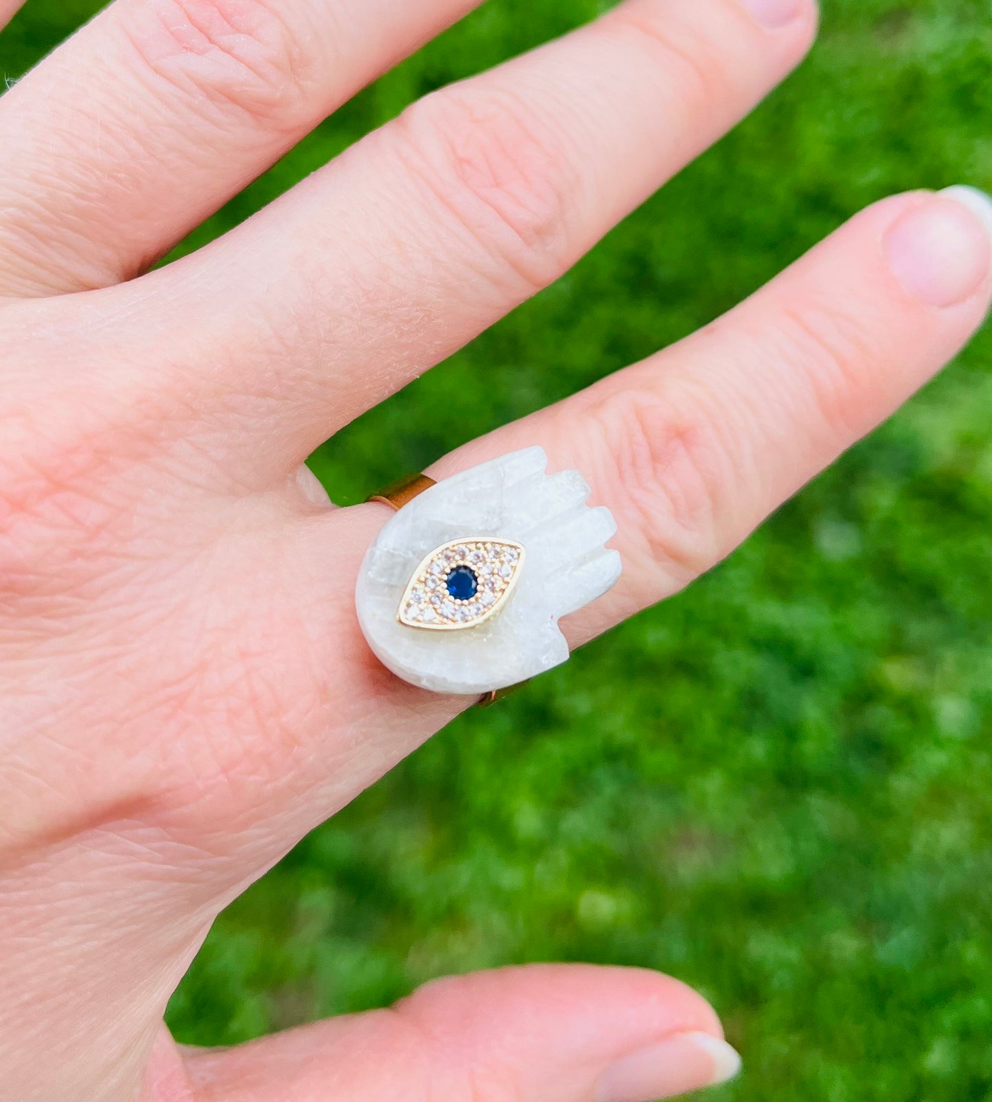 Bague main protectrice Pierre de Lune