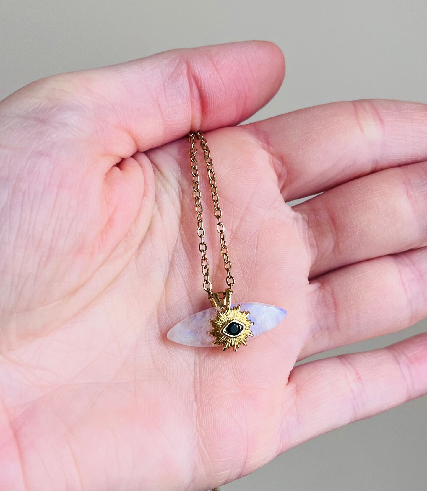 Collier talisman œil protecteur Pierre de Lune