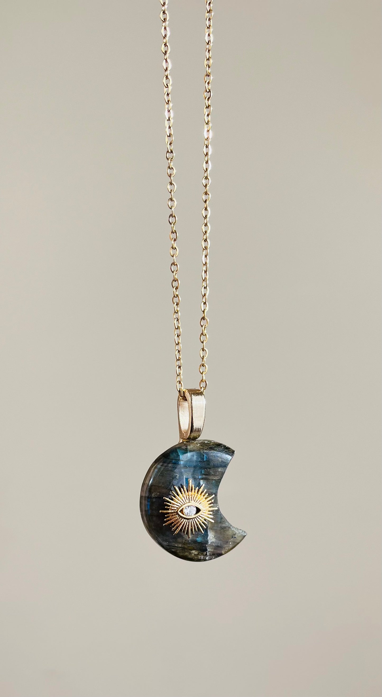 Collier pendentif Lune Labradorite