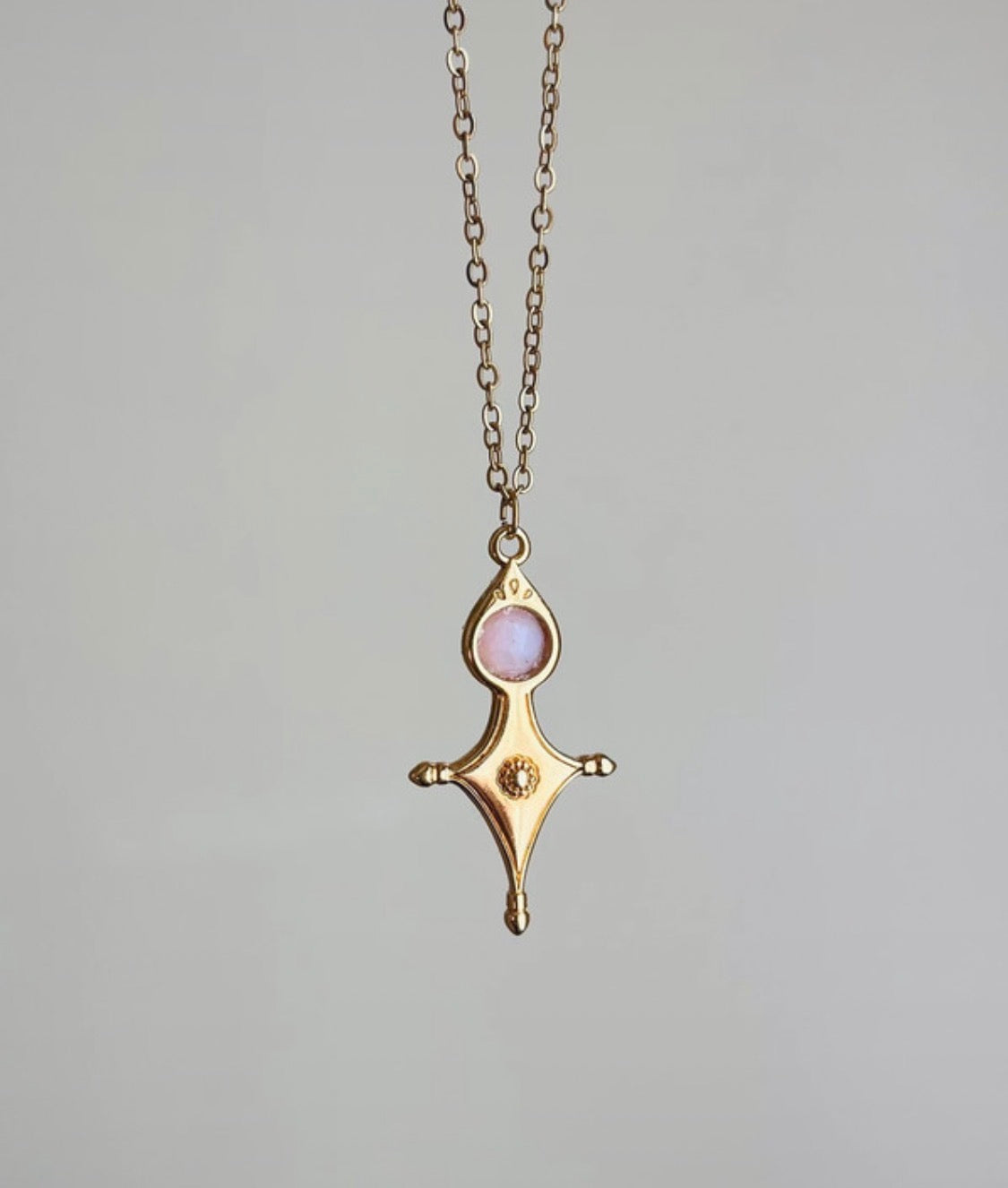 Collier talisman Croix Touareg Opale rose